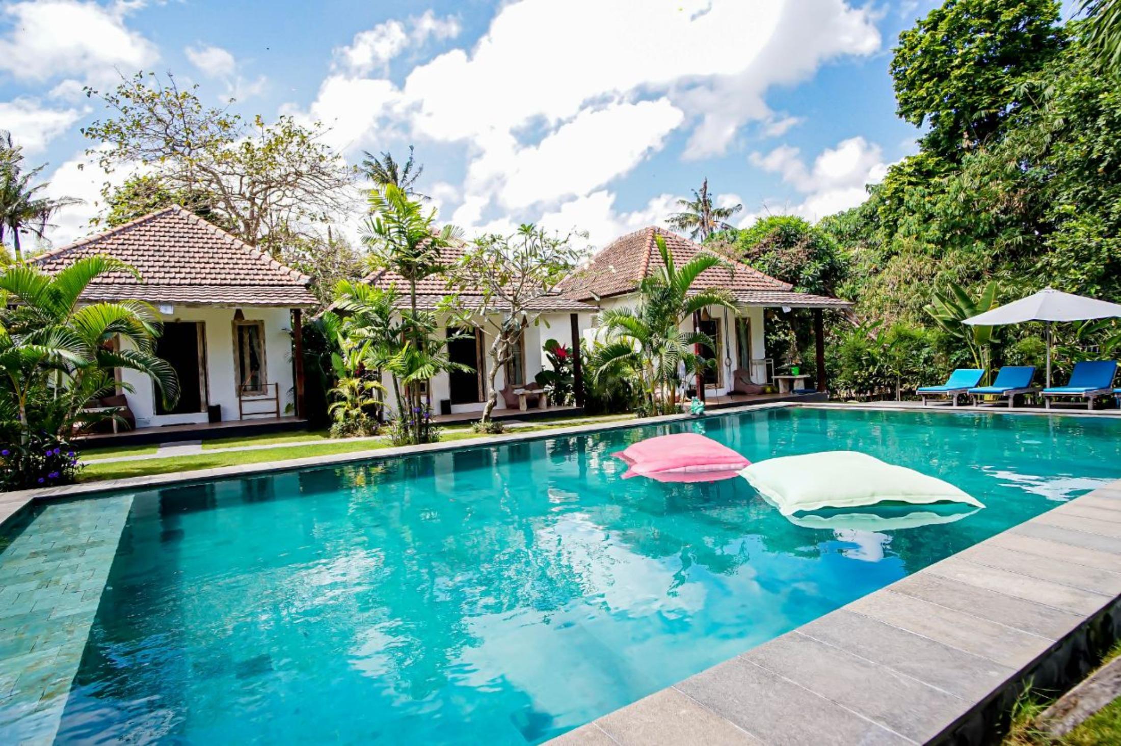 Agung Wiwin Homestay & Restaurant Mengwi Εξωτερικό φωτογραφία
