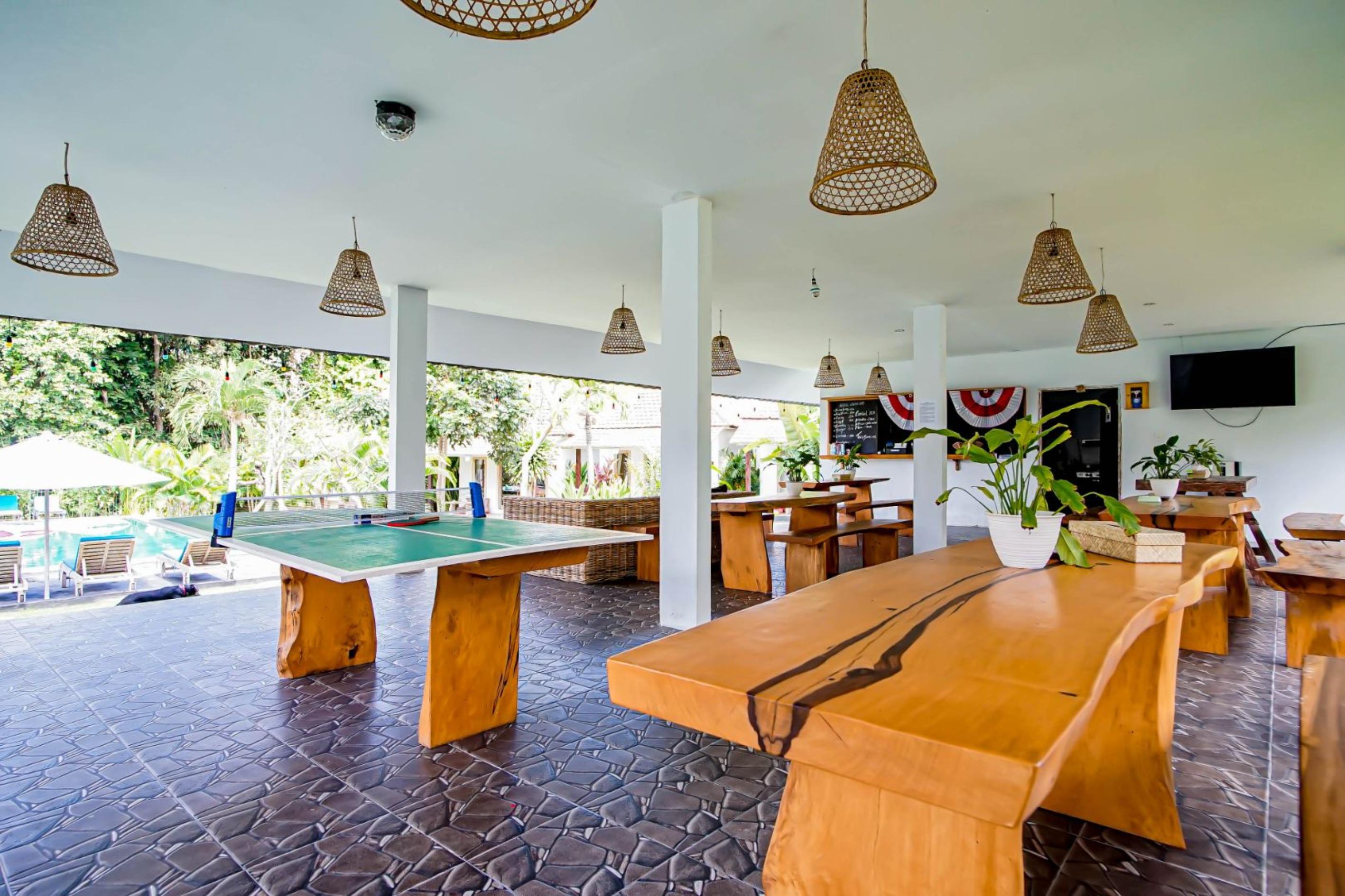 Agung Wiwin Homestay & Restaurant Mengwi Εξωτερικό φωτογραφία