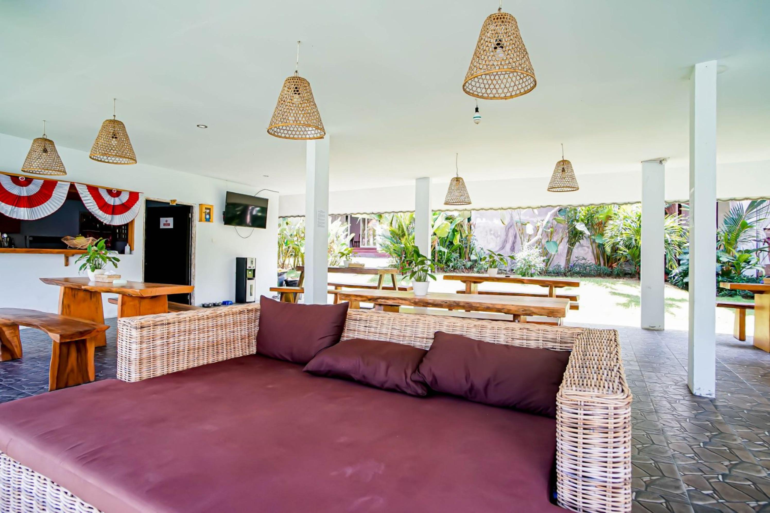 Agung Wiwin Homestay & Restaurant Mengwi Εξωτερικό φωτογραφία