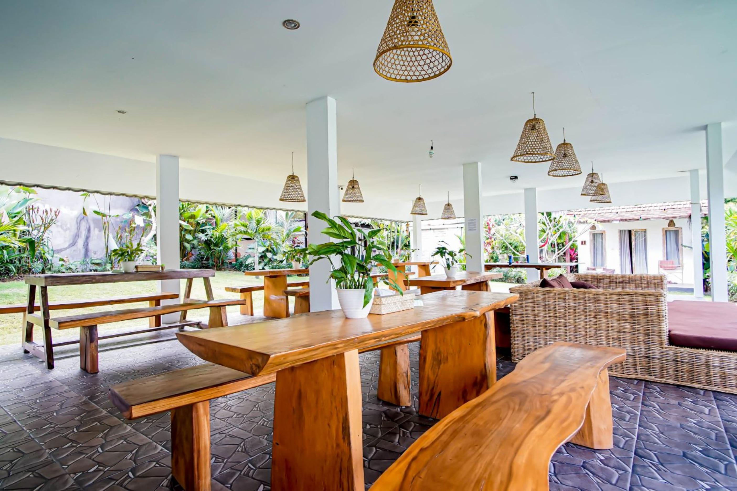 Agung Wiwin Homestay & Restaurant Mengwi Εξωτερικό φωτογραφία