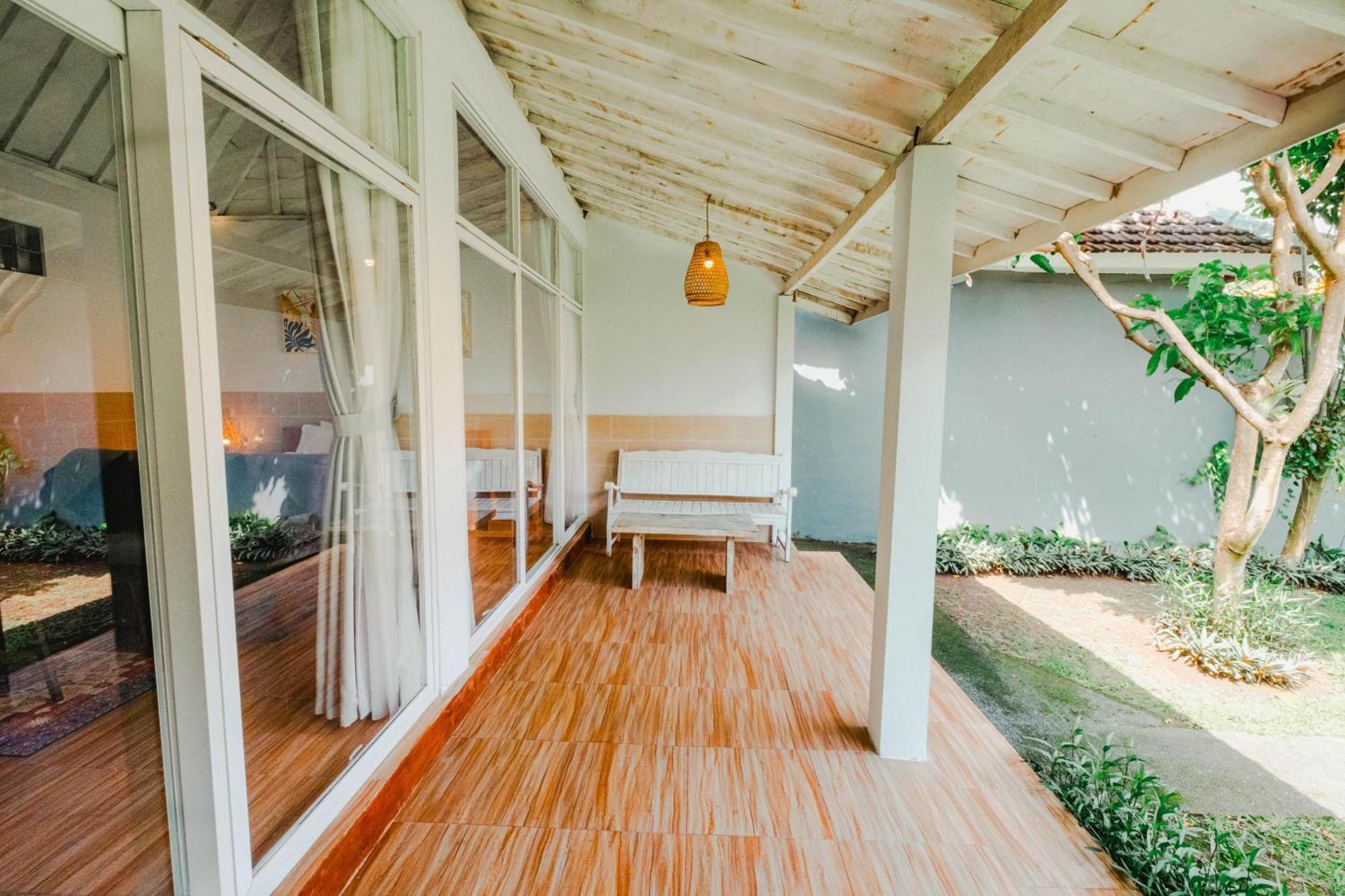 Agung Wiwin Homestay & Restaurant Mengwi Εξωτερικό φωτογραφία