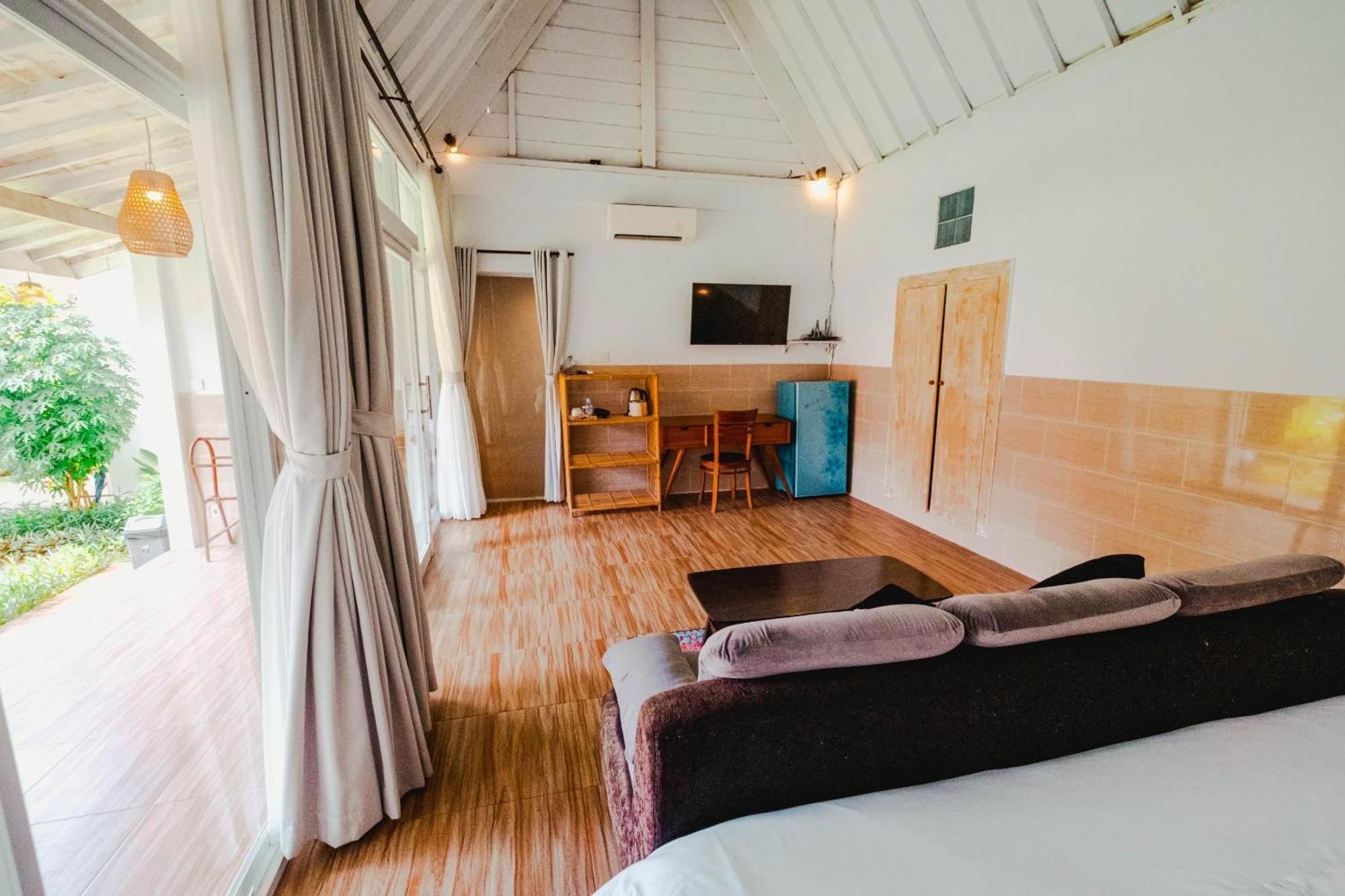 Agung Wiwin Homestay & Restaurant Mengwi Εξωτερικό φωτογραφία